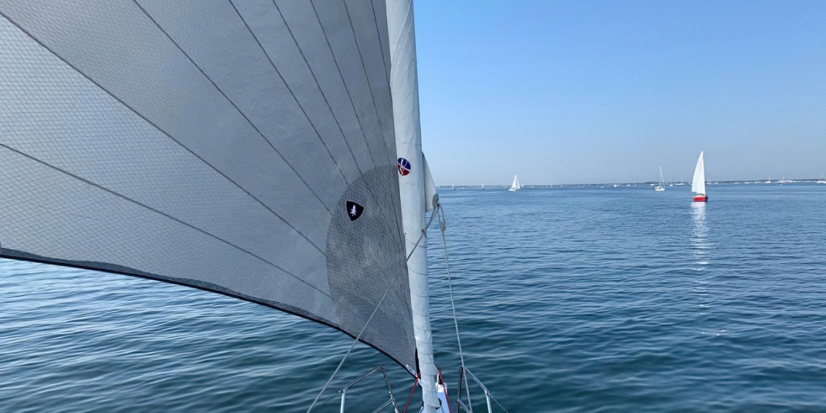 Продается парусная яхта AZUREE 41